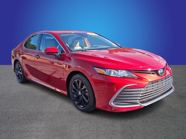 Used 2024 Toyota Camry LE FWD image 3