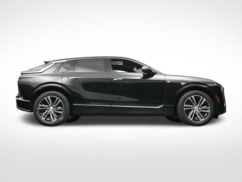 Used 2025 Cadillac Lyriq Luxury image 28