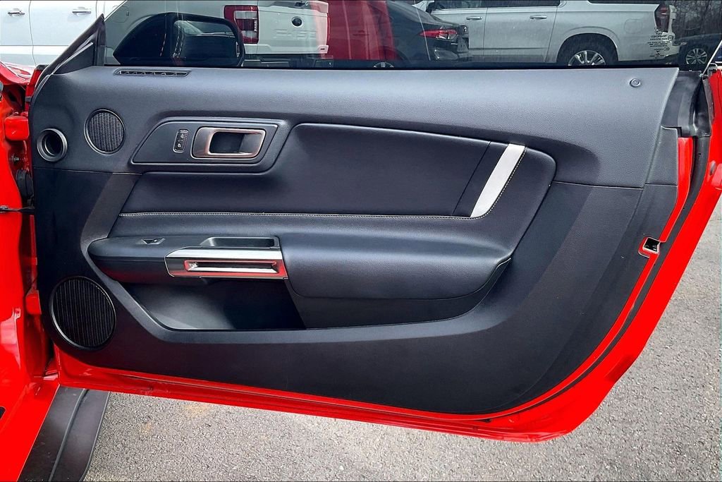 Used 2022 Ford Mustang Shelby GT500 w/ Technology Package image 29