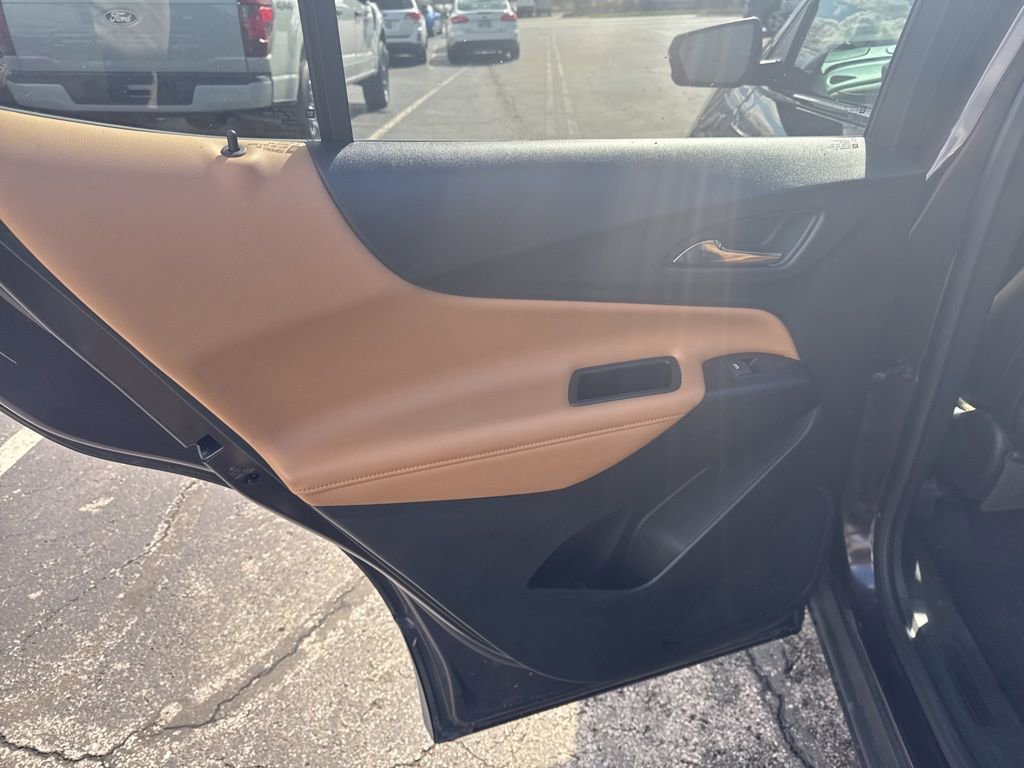 Used 2020 Chevrolet Equinox Premier AWD/4WD image 38