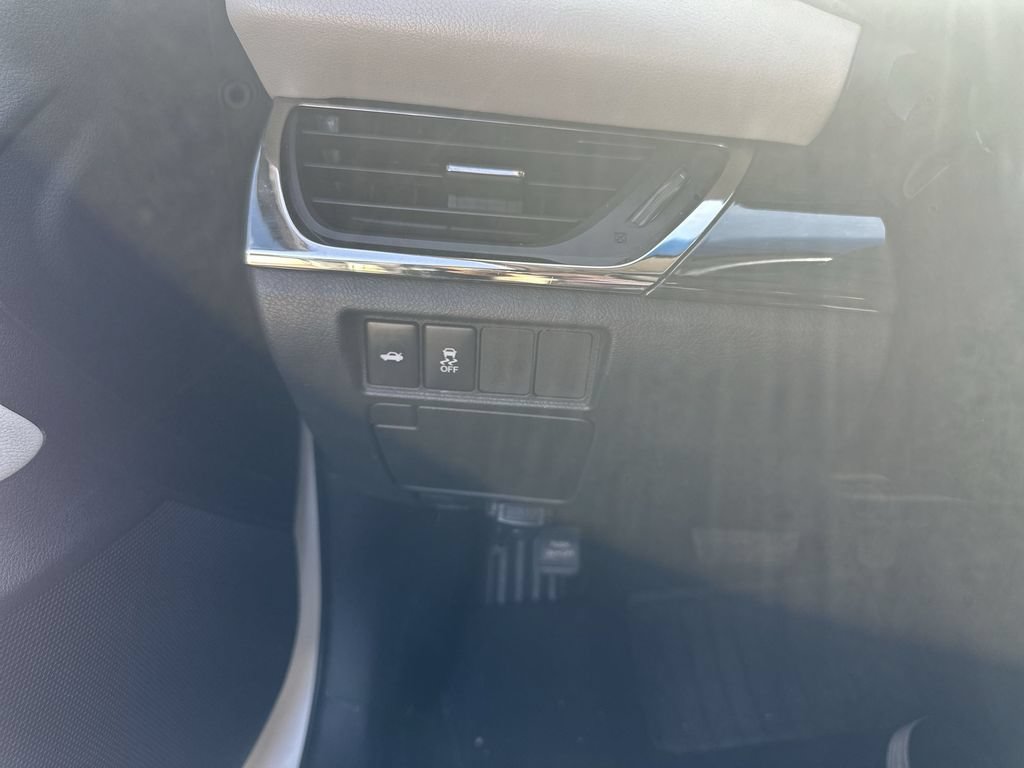 Used 2014 Toyota Avalon XLE FWD image 18