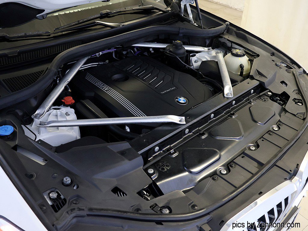 Used 2023 BMW X5 xDrive40i w/ Premium Package image 39