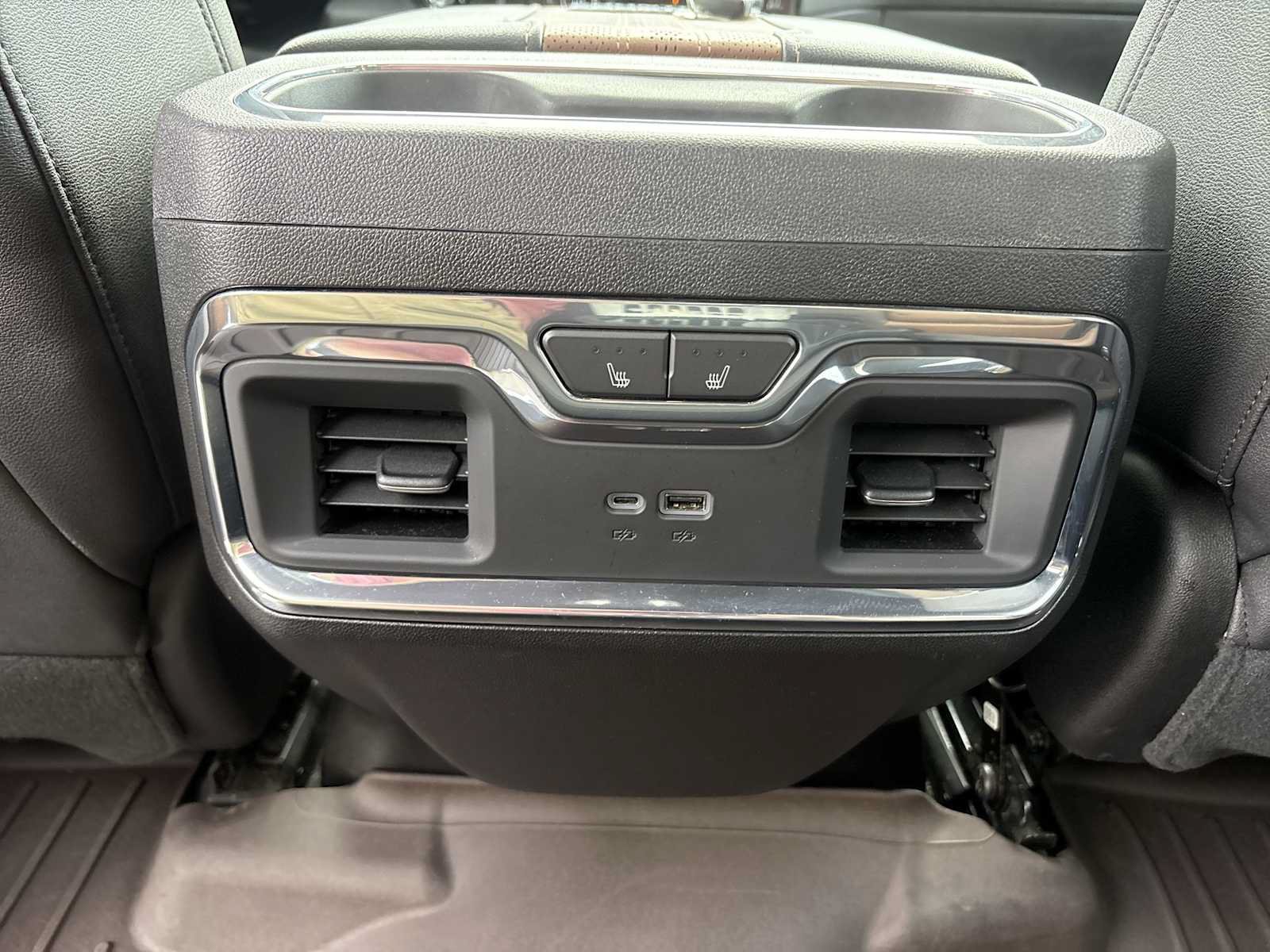 Used 2024 Chevrolet Silverado 2500 High Country w/ LPO, Dark Essentials Package AWD/4WD image 22