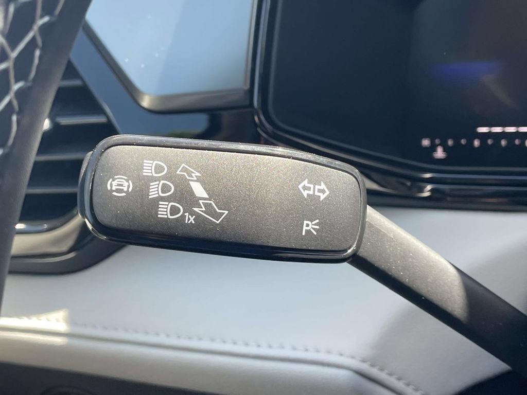 Used 2025 Volkswagen Taos S FWD image 20