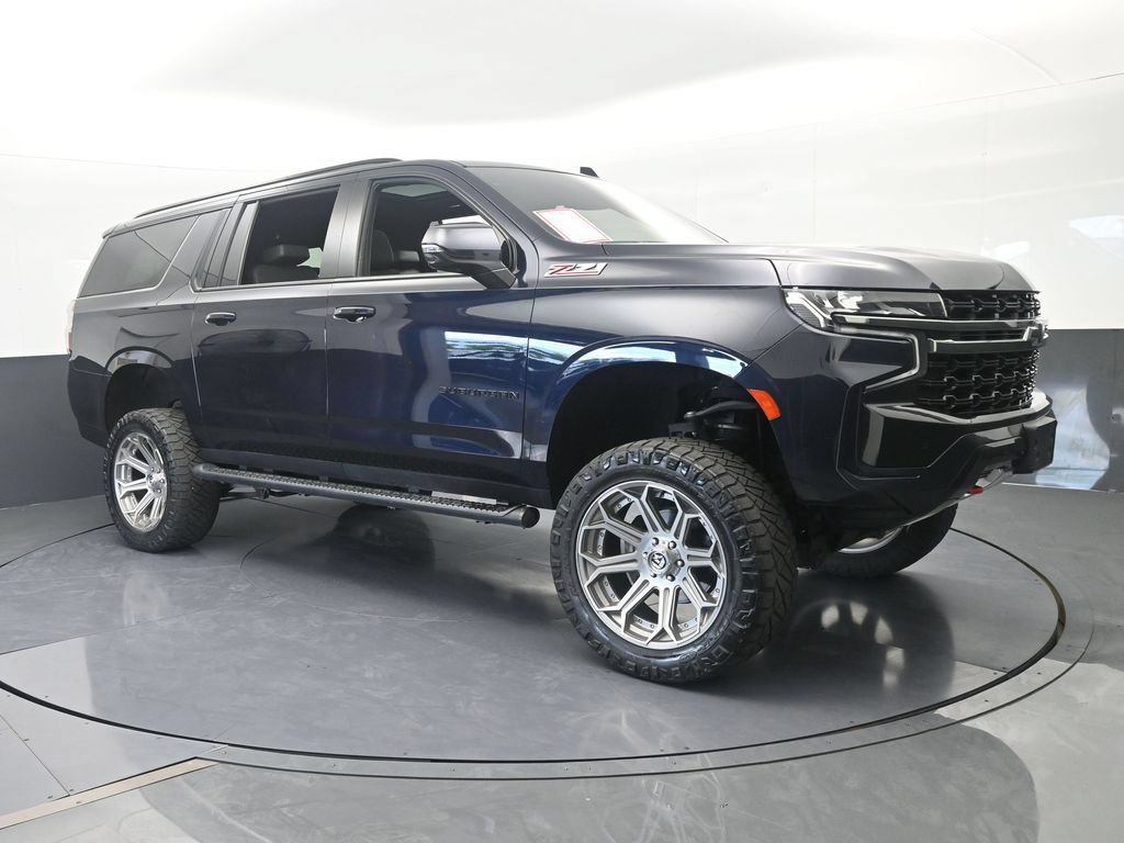Used 2022 Chevrolet Suburban Z71 w/ Luxury Package AWD/4WD image 8