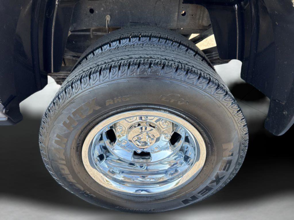 Used 2024 RAM 3500 Tradesman w/ Chrome Appearance Group AWD/4WD image 25