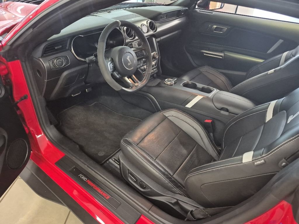 Used 2021 Ford Mustang Shelby GT500 w/ Technology Package RWD image 12