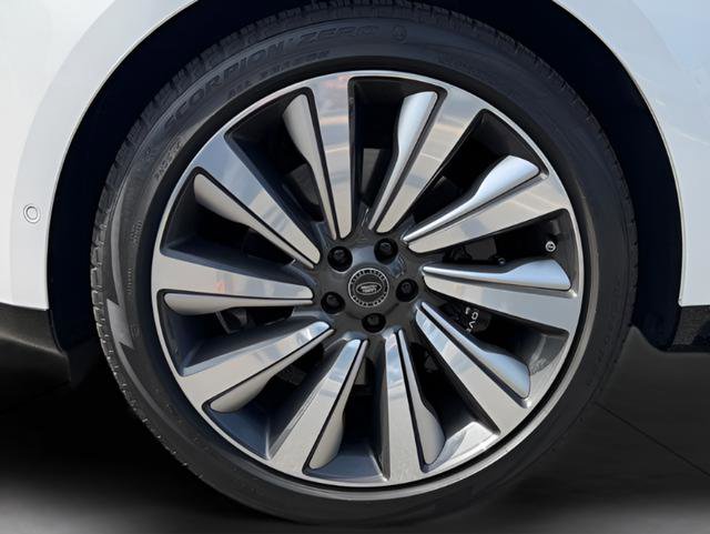 Certified 2024 Land Rover Range Rover SV AWD/4WD image 35