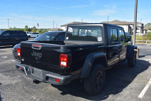 Used 2024 Jeep Gladiator Sport image 4