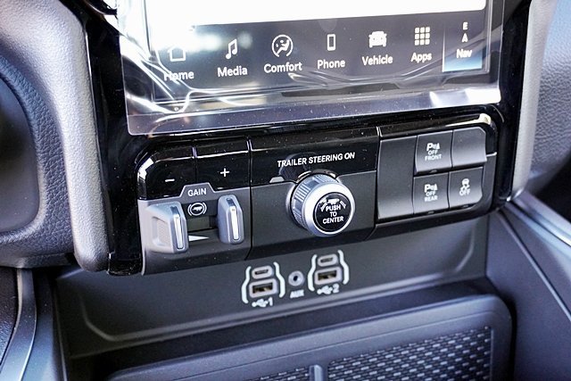New 2026 RAM 1500 4x4 Crew Cab image 36
