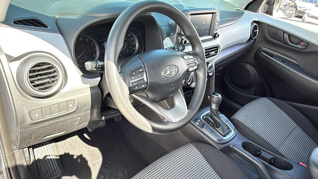 Used 2018 Hyundai Kona SE FWD image 24