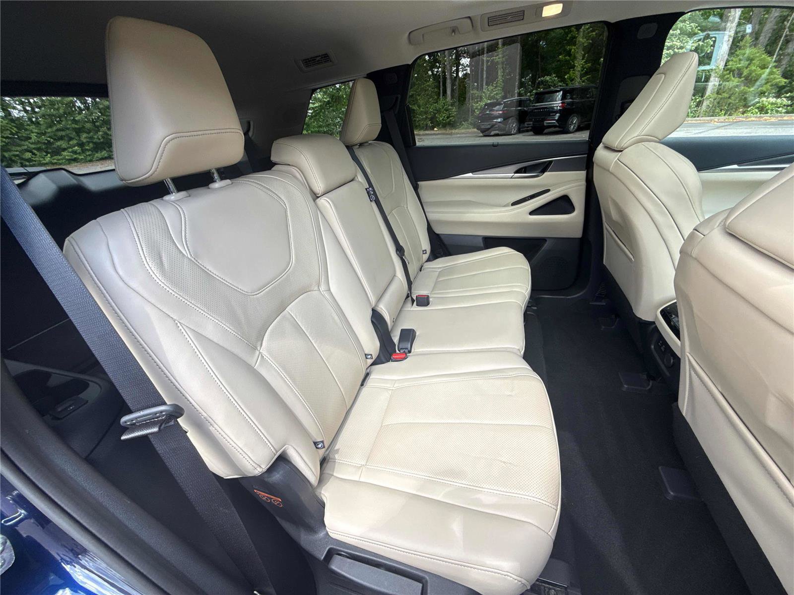 Used 2023 INFINITI QX60 Luxe w/ Cargo Package AWD/4WD image 28