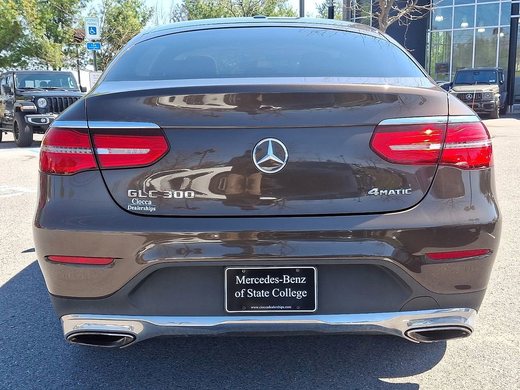 Used 2018 Mercedes-Benz GLC 300 4MATIC Coupe image 9