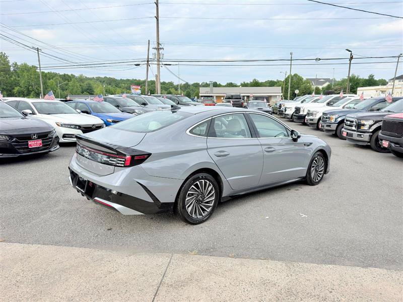 Used 2025 Hyundai Sonata SEL FWD image 6