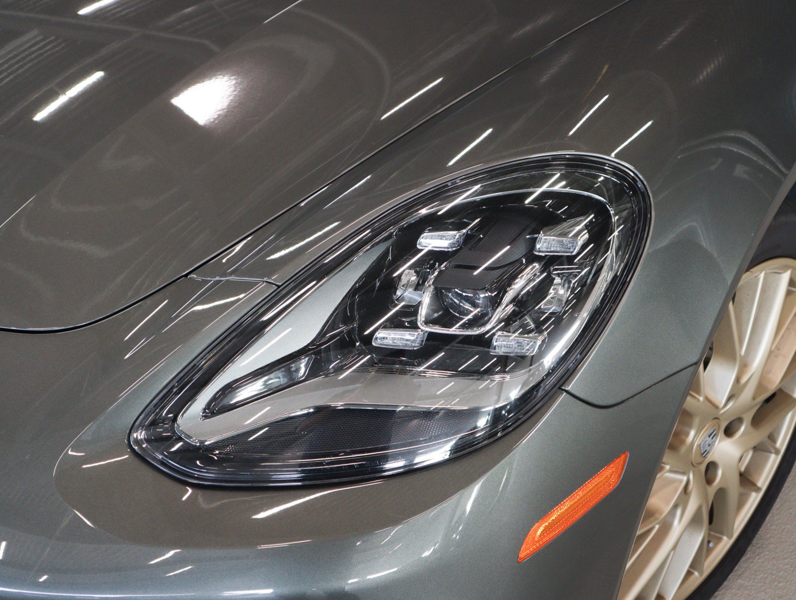 Certified 2023 Porsche Panamera 4S AWD/4WD image 31