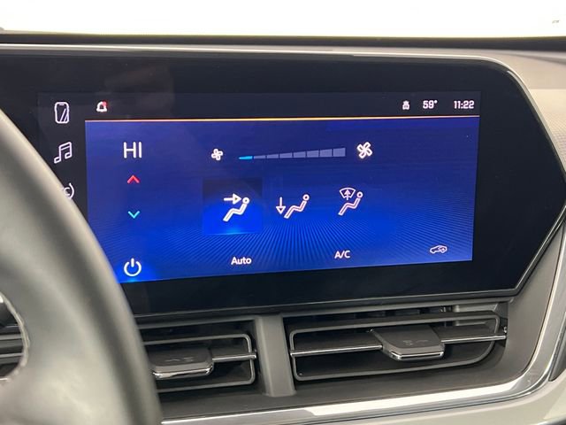 Used 2025 Chevrolet Trax LT w/ LT Convenience Package image 32