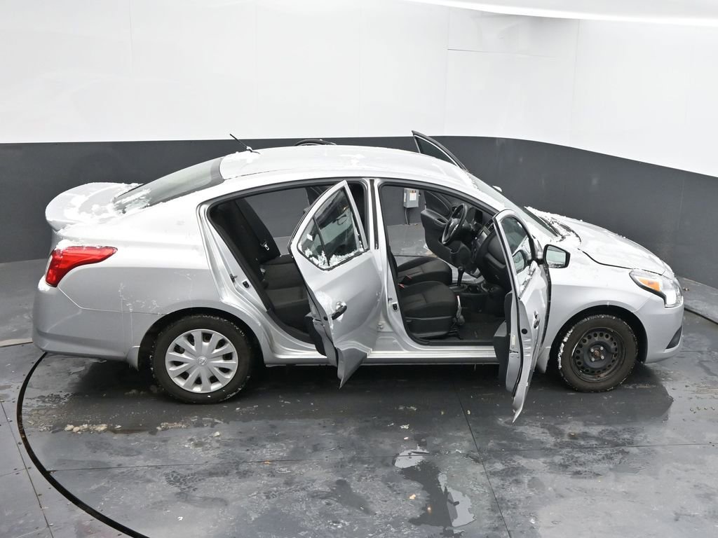 Used 2019 Nissan Versa S Plus image 60