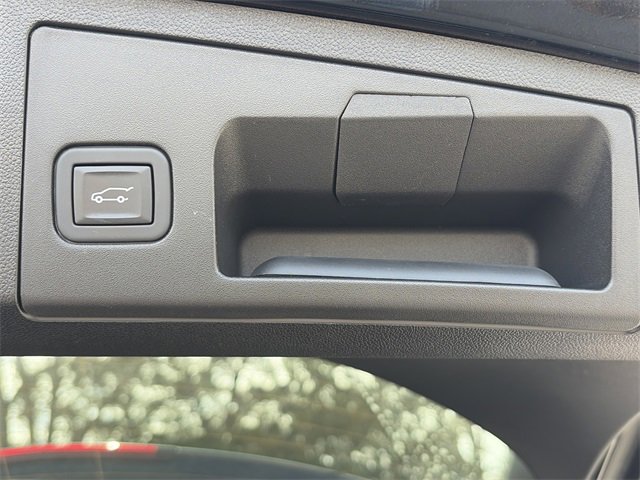 Used 2024 Cadillac XT4 Sport image 6