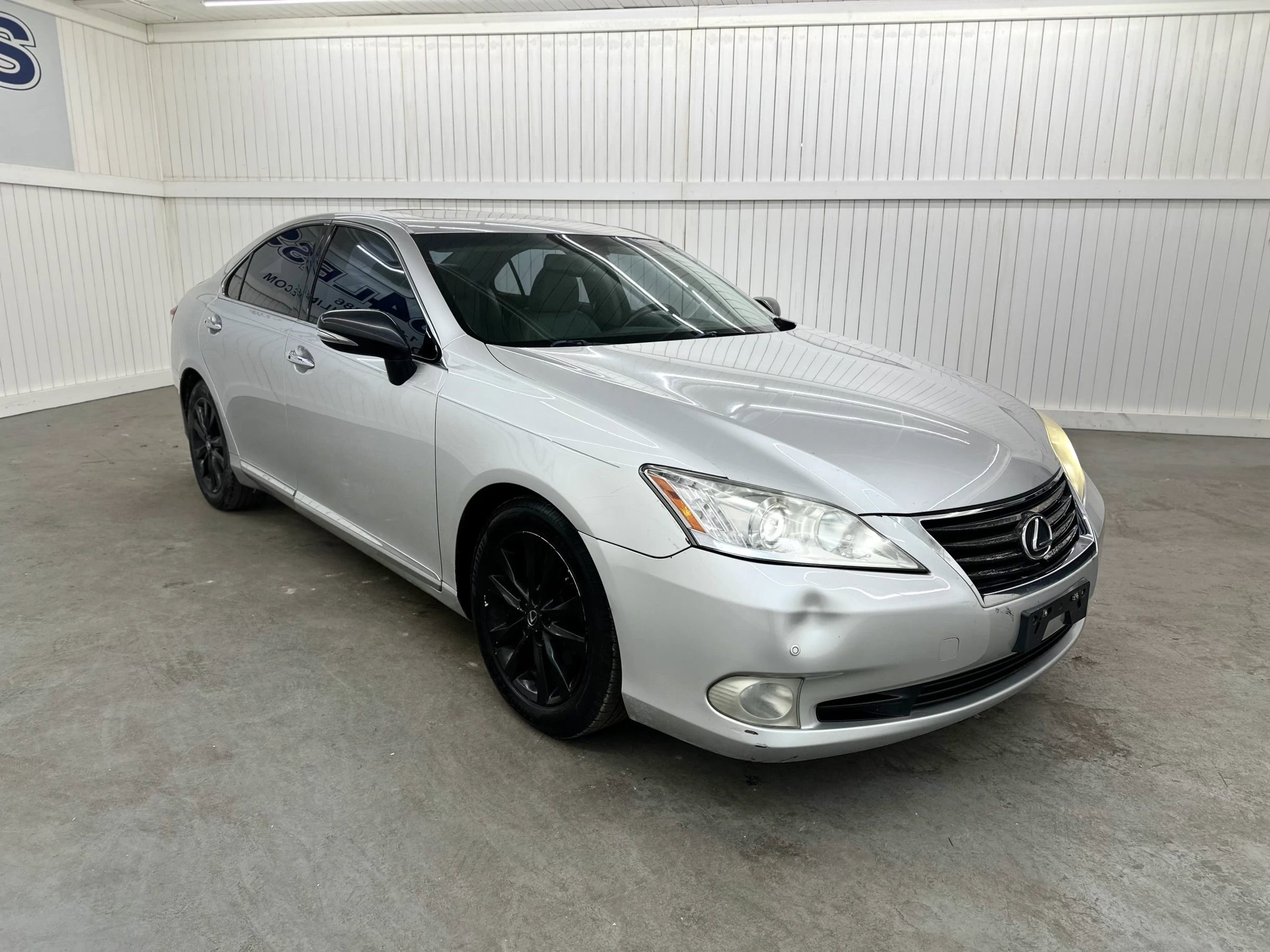 Used 2010 Lexus ES 350 image 3