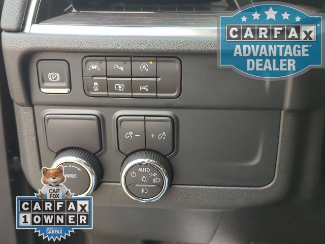 Used 2025 Chevrolet Suburban Premier RWD image 14