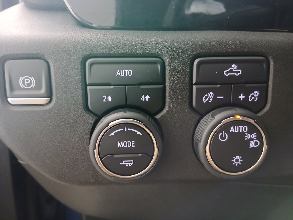 Certified 2024 Chevrolet Silverado 1500 LT AWD/4WD image 29