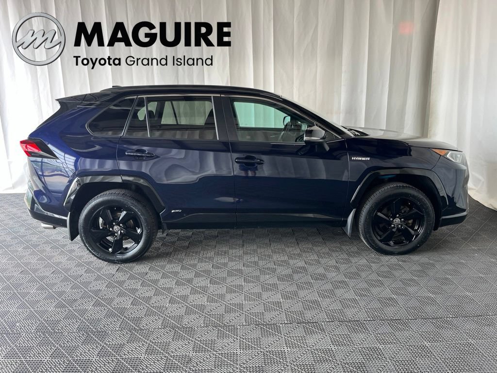 Used 2021 Toyota RAV4 XSE AWD/4WD image 2
