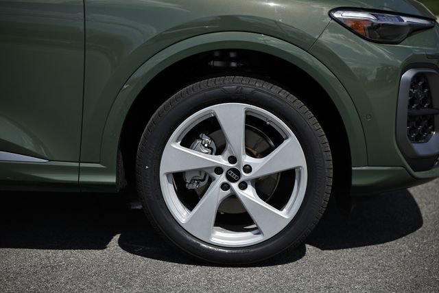 New 2026 Audi Q5 Premium Plus AWD/4WD image 5