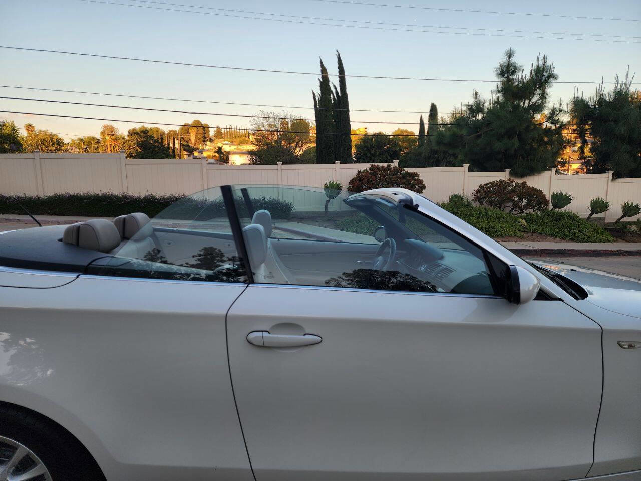 Used 2008 BMW 128i Convertible image 12
