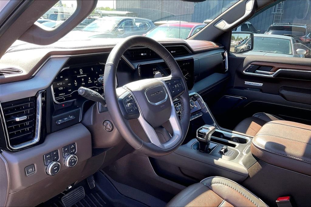Used 2023 GMC Sierra 1500 Denali w/ Denali Reserve Package AWD/4WD image 17