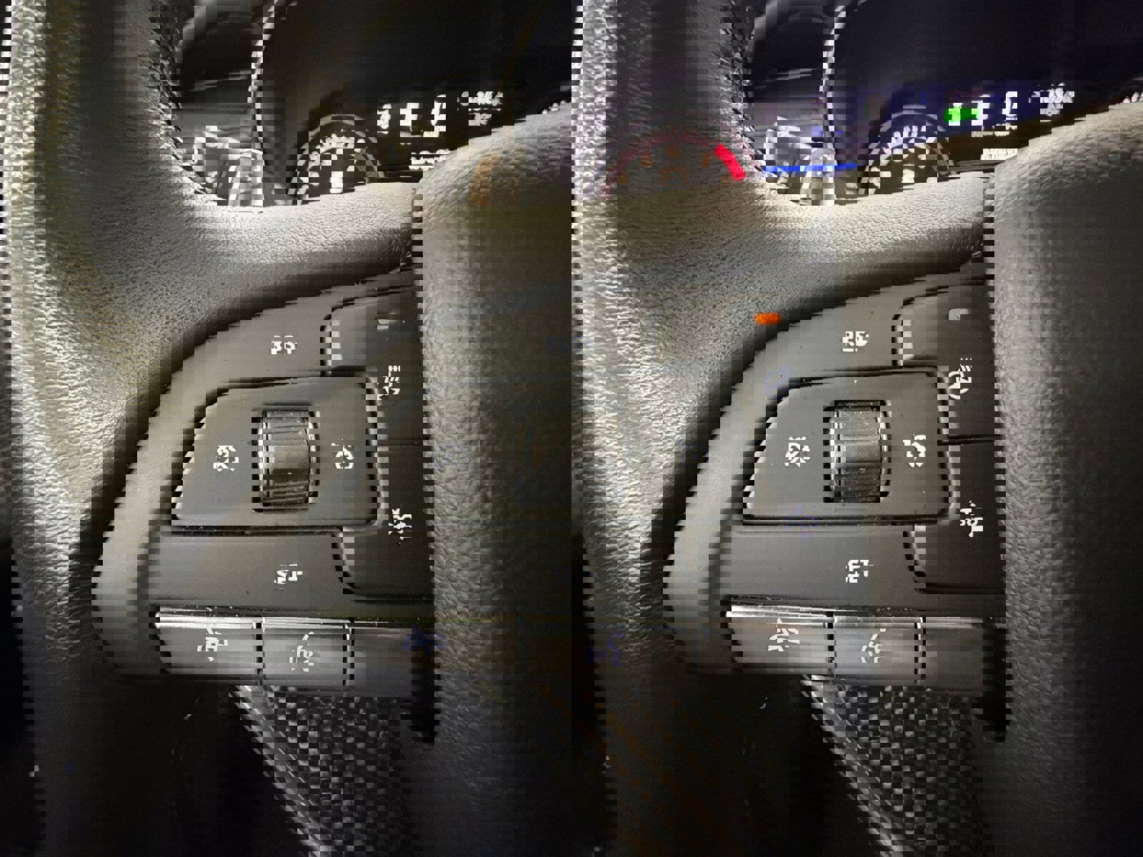 Used 2024 Cadillac XT6 Sport w/ Technology Package image 18