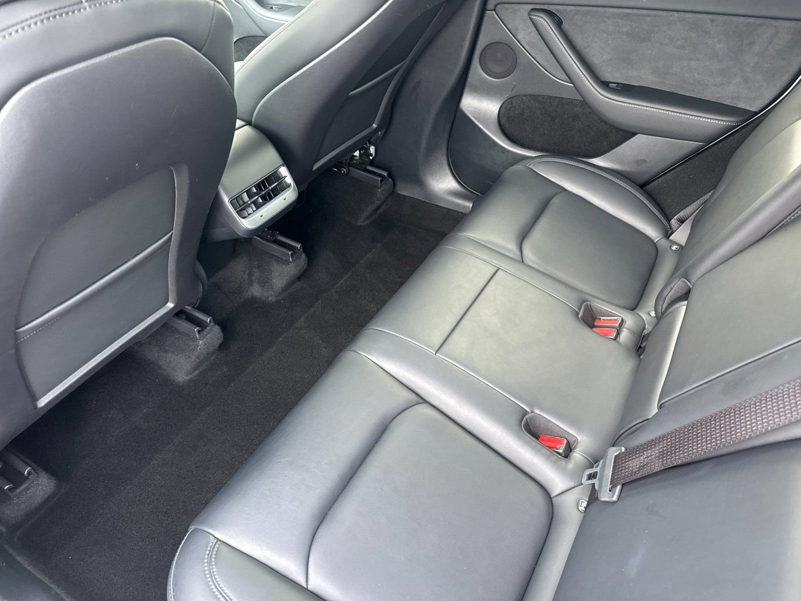 Used 2023 Tesla Model Y 2WD image 12