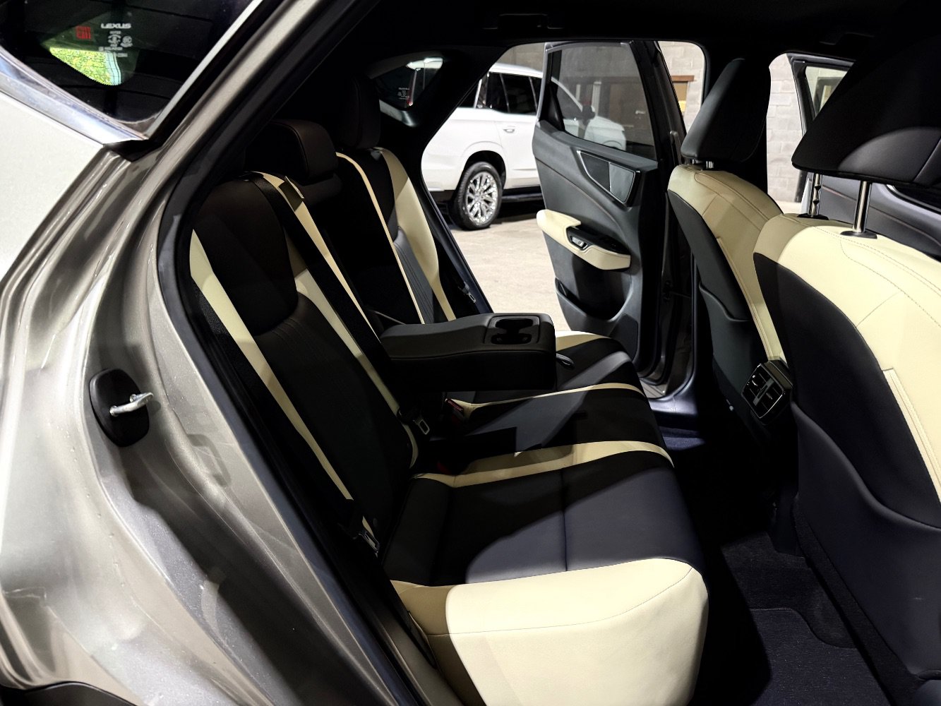 Used 2022 Lexus NX 250 FWD w/ Towing Package (2000 Lbs) image 22