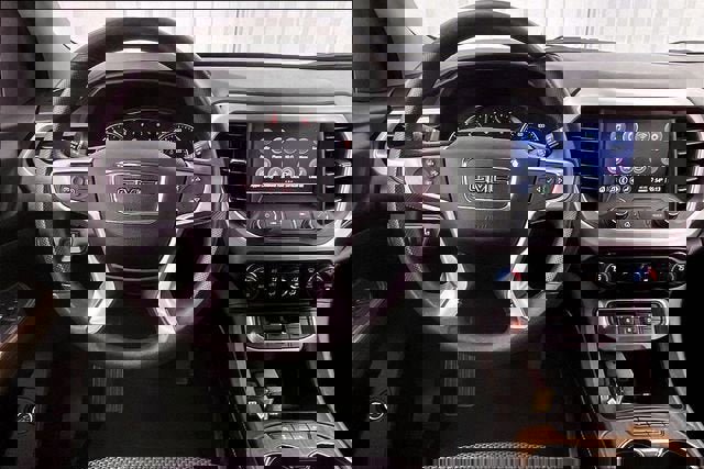 Used 2023 GMC Acadia SLE w/ Driver Convenience Package image 5