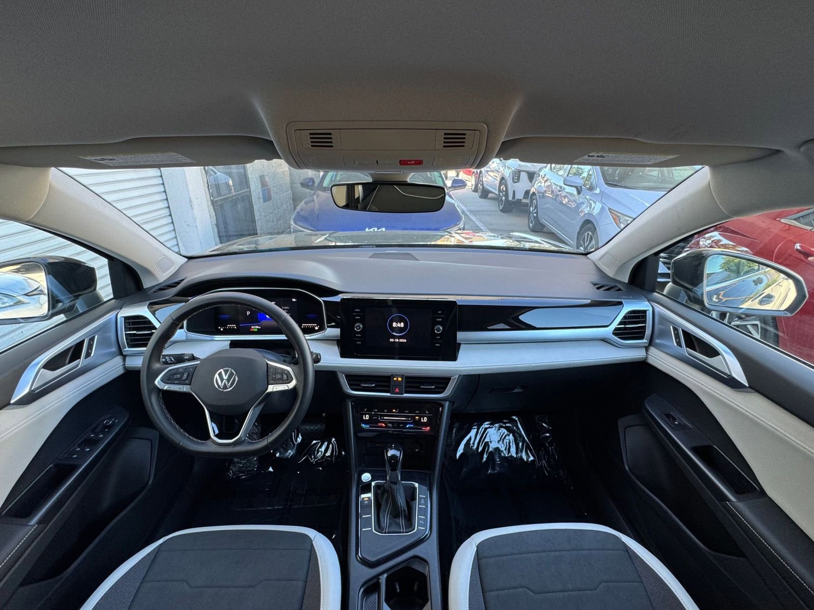 Used 2025 Volkswagen Taos SE FWD image 34