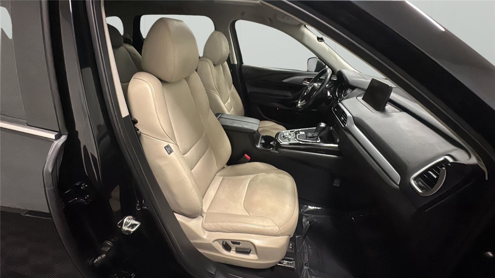 Used 2020 MAZDA CX-9 Touring w/ Touring Premium Package image 14