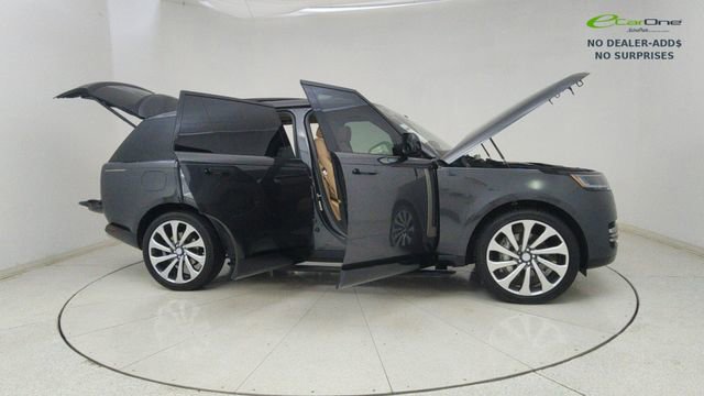 Used 2023 Land Rover Range Rover Long Wheelbase SE AWD/4WD image 75