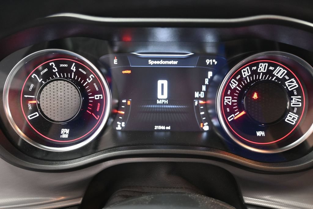 Used 2023 Dodge Challenger SXT RWD image 18