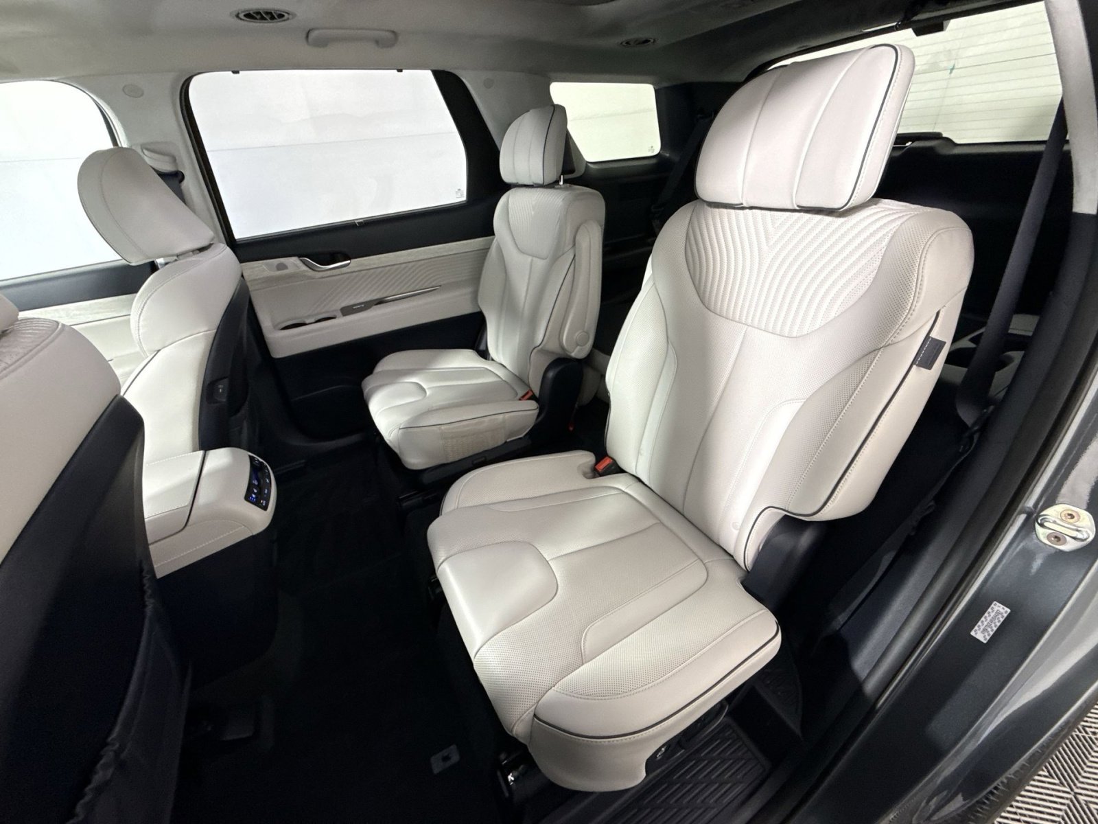 Used 2023 Hyundai Palisade Calligraphy AWD/4WD image 25