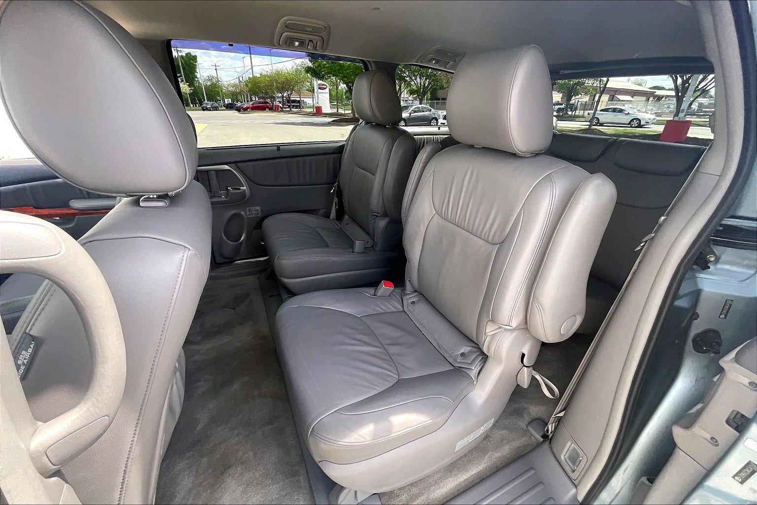Used 2010 Toyota Sienna image 29