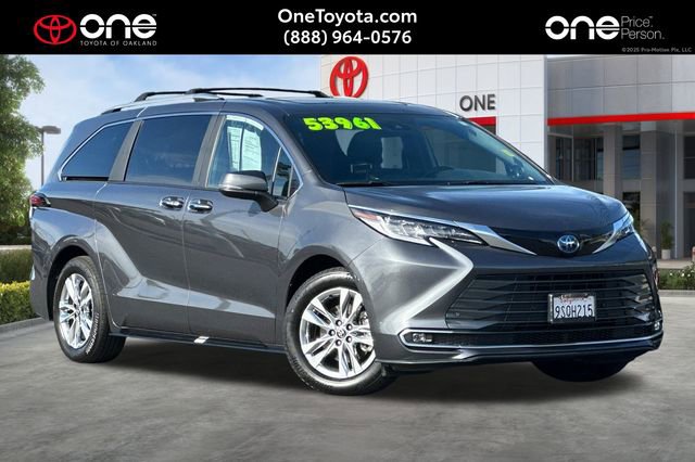 Used 2025 Toyota Sienna Limited