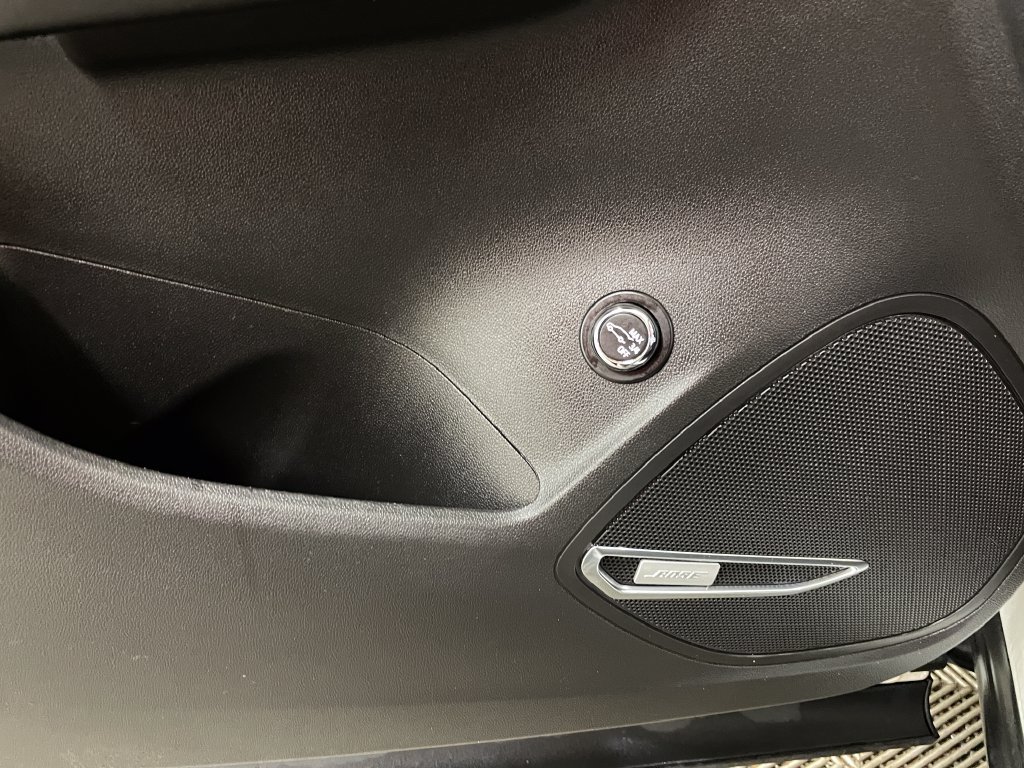 Certified 2021 Buick Envision Essence w/ Technology Package I AWD/4WD image 29