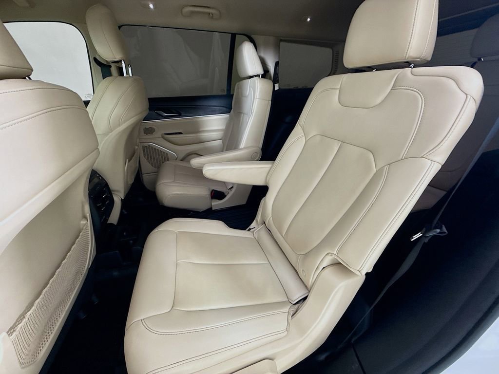 Used 2022 Jeep Grand Cherokee L Limited image 25