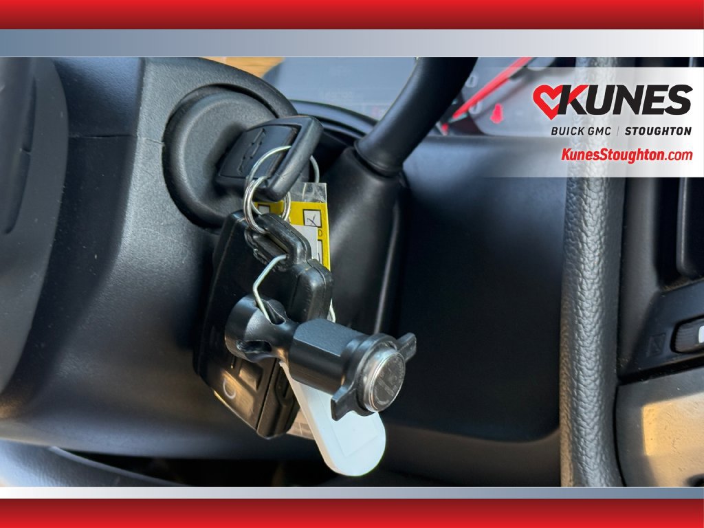 Used 2014 Chevrolet Silverado 1500 LT w/ LT Convenience Package AWD/4WD image 31