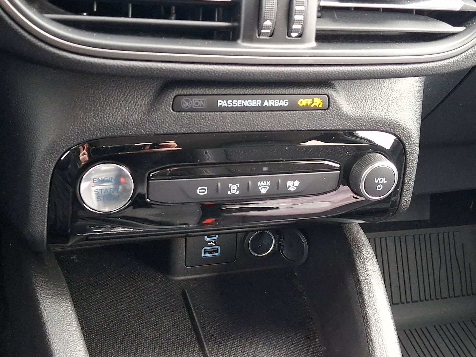 Used 2023 Ford Escape SE image 22