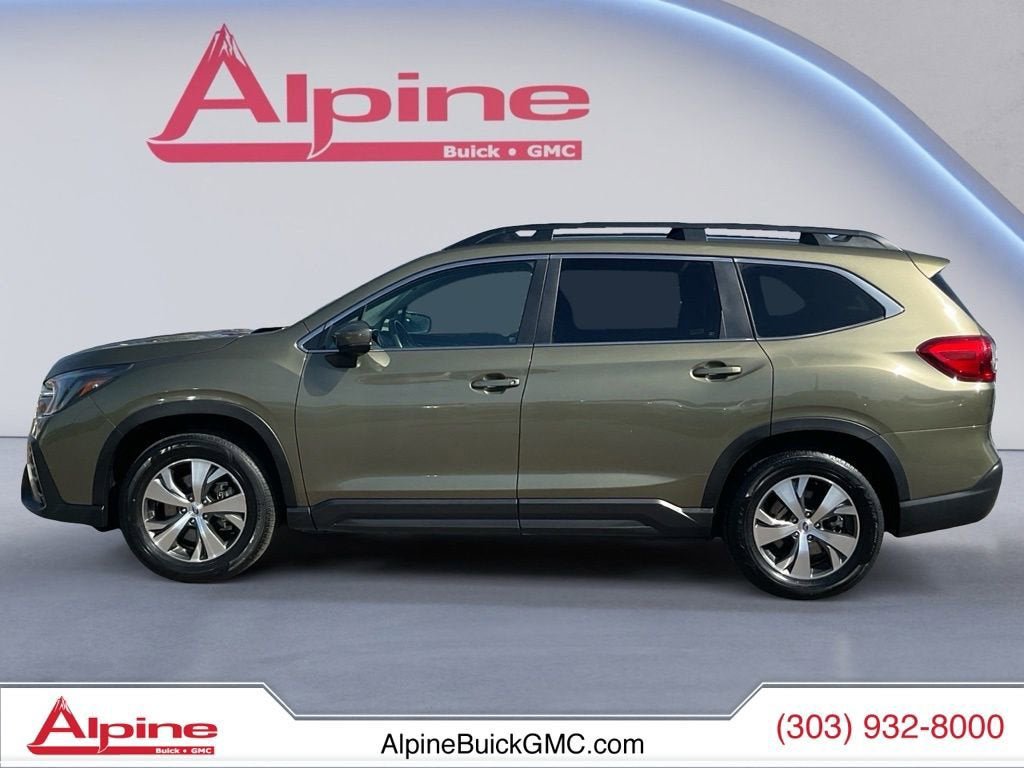 Used 2025 Subaru Ascent Premium AWD/4WD image 2