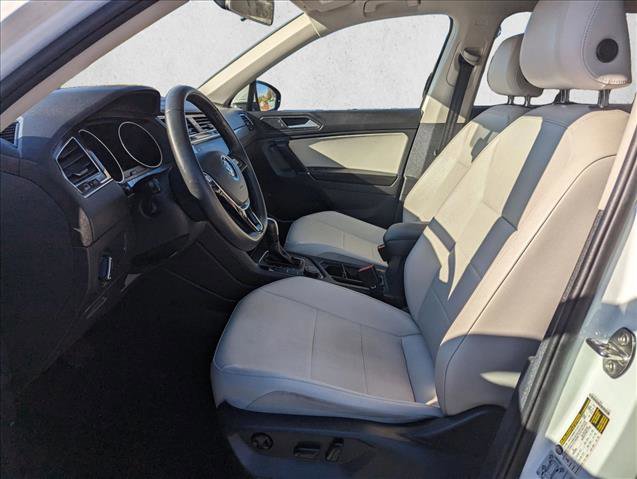 Used 2020 Volkswagen Tiguan SE image 16