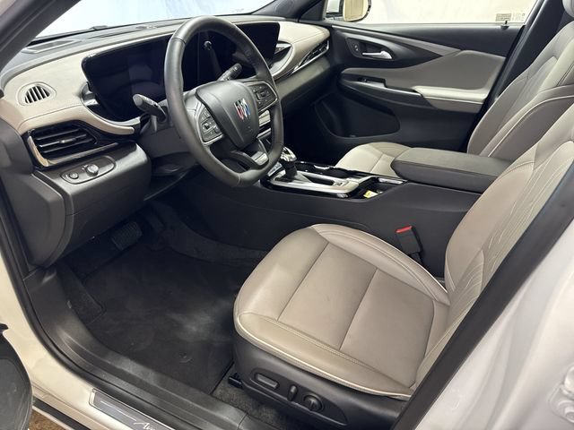 Certified 2025 Buick Envista Avenir FWD image 12