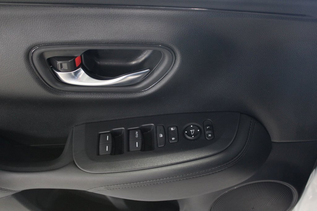 Used 2025 Honda HR-V LX image 13