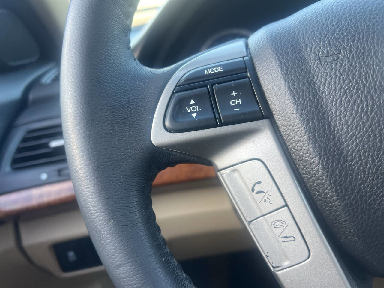Used 2012 Honda Accord EX-L image 19