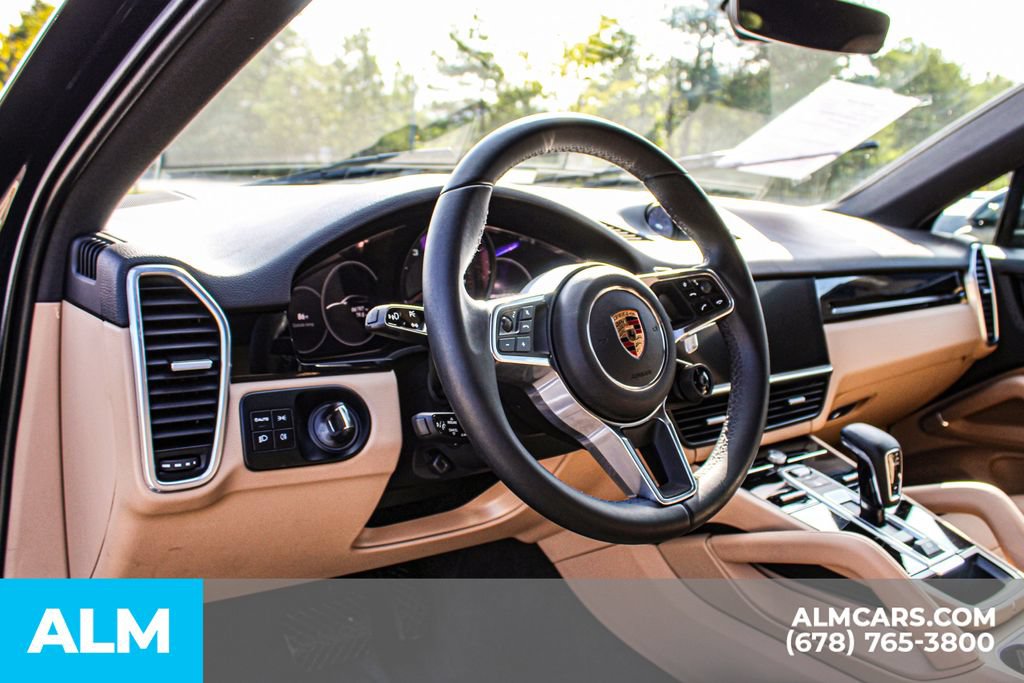 Used 2023 Porsche Cayenne Coupe w/ Premium Package AWD/4WD image 32